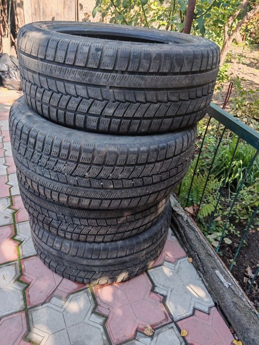 Шины зимние 225/50 r17
