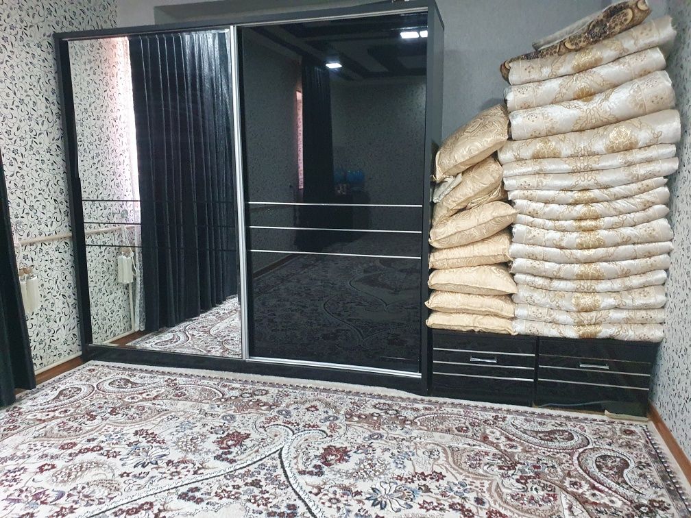 Shkaf yaqinda olingan, yangi