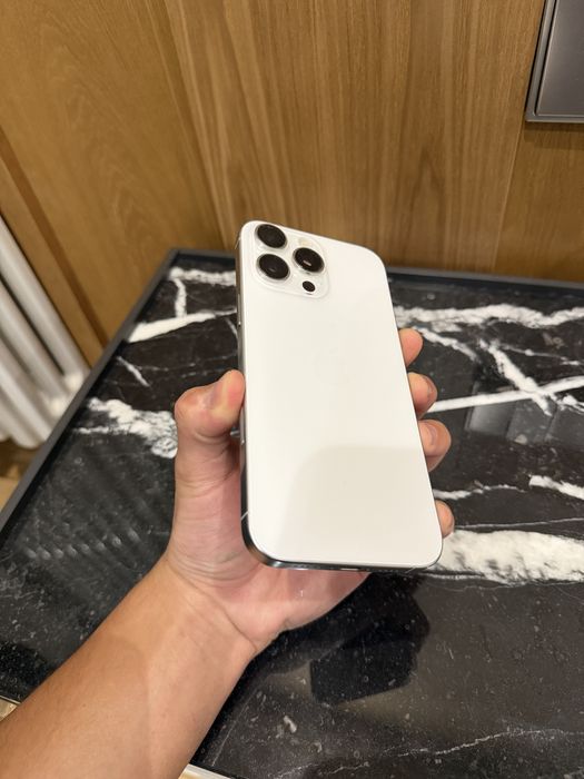 I phone 16pro max 256gb белый