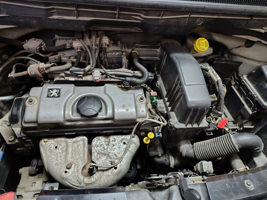 Vând motor Peugeot 1007