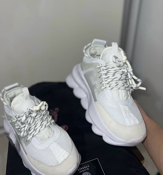 Versace chain Reaction