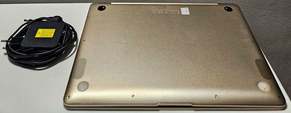 ASUS ZenBook UX430UA