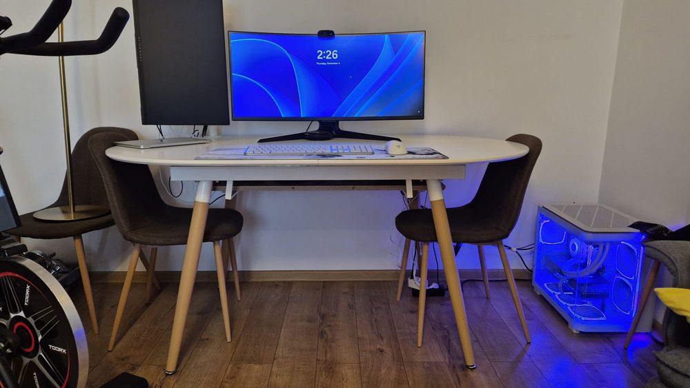 Masa extensibila din MDF si metal Calibry Alb / Stejar San Remo