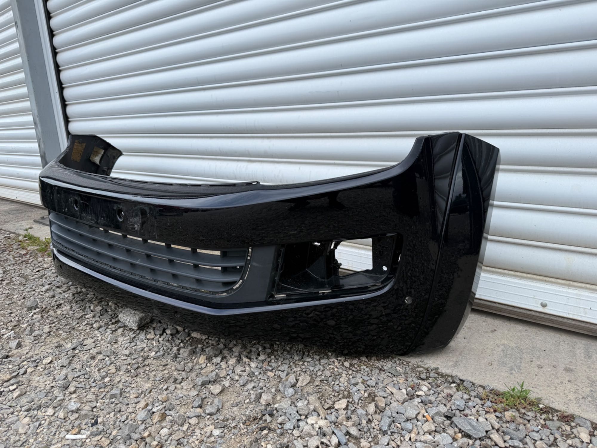 Предна броня за VW Amarok (2011-2016)