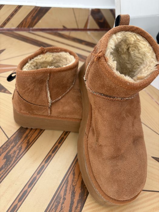 Ugg,cateva purtari