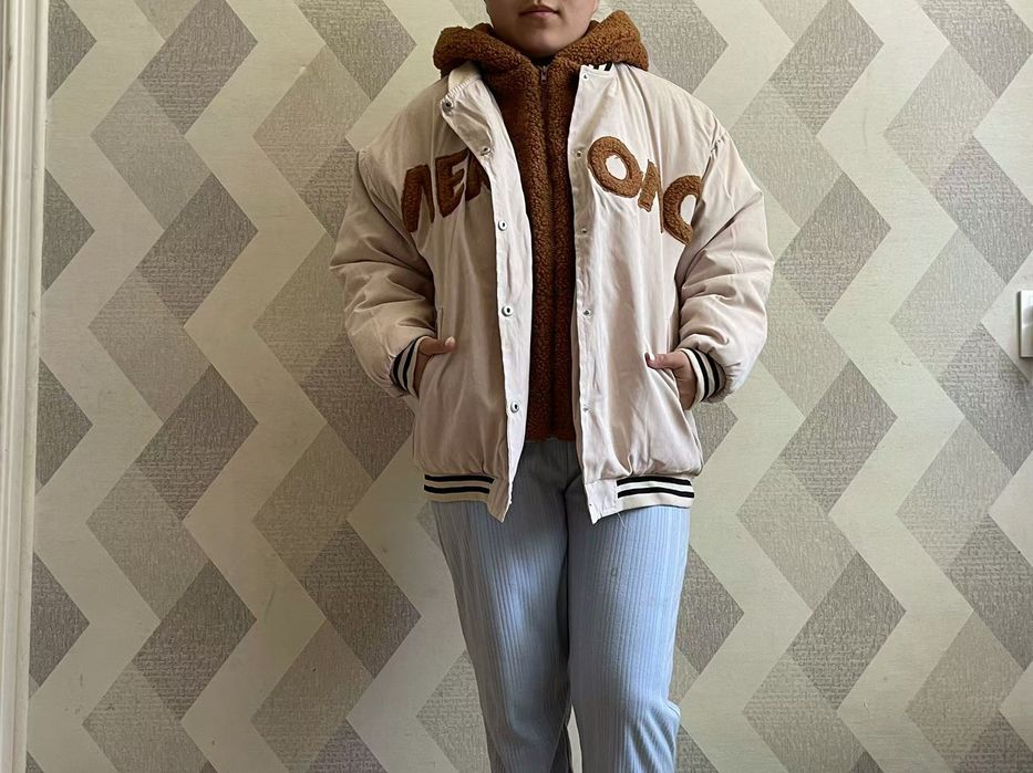 Пальто,бомбер, безрукавка барлыгы 5500 тенгеден