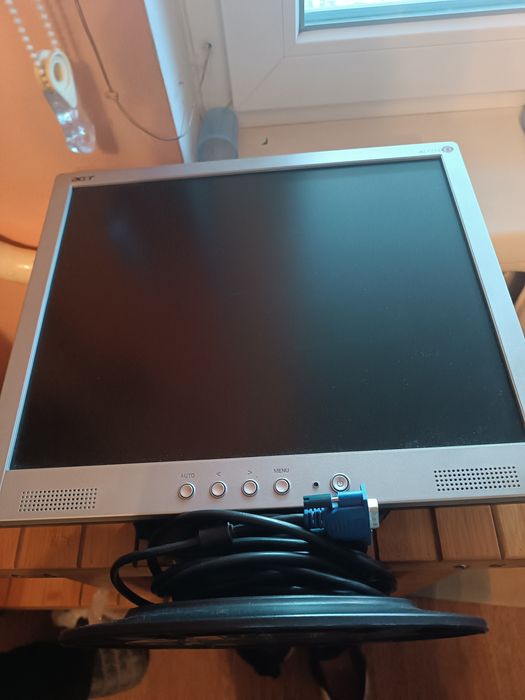 Монитор, диагональ 15