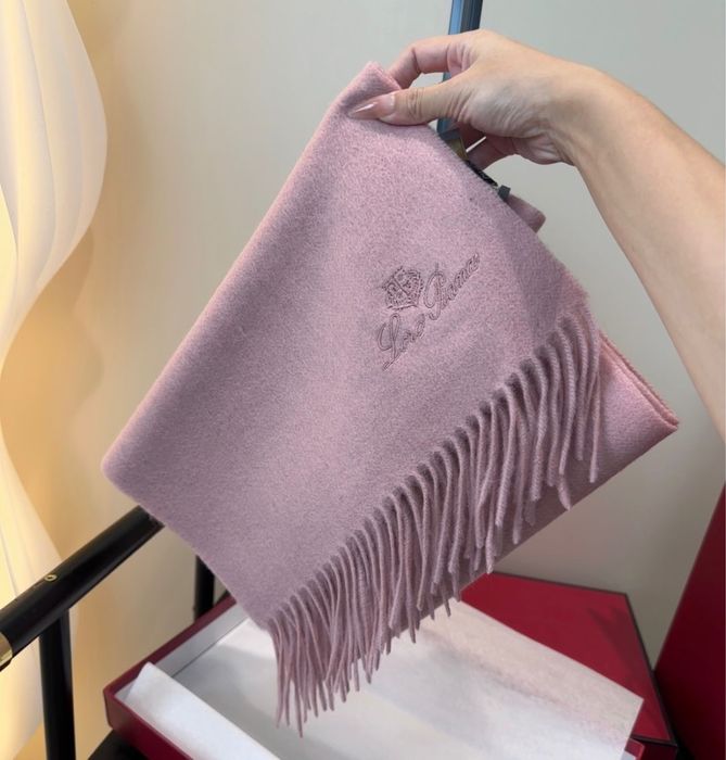 Fular Loro Piana , calitate premium , pe comanda , nou
