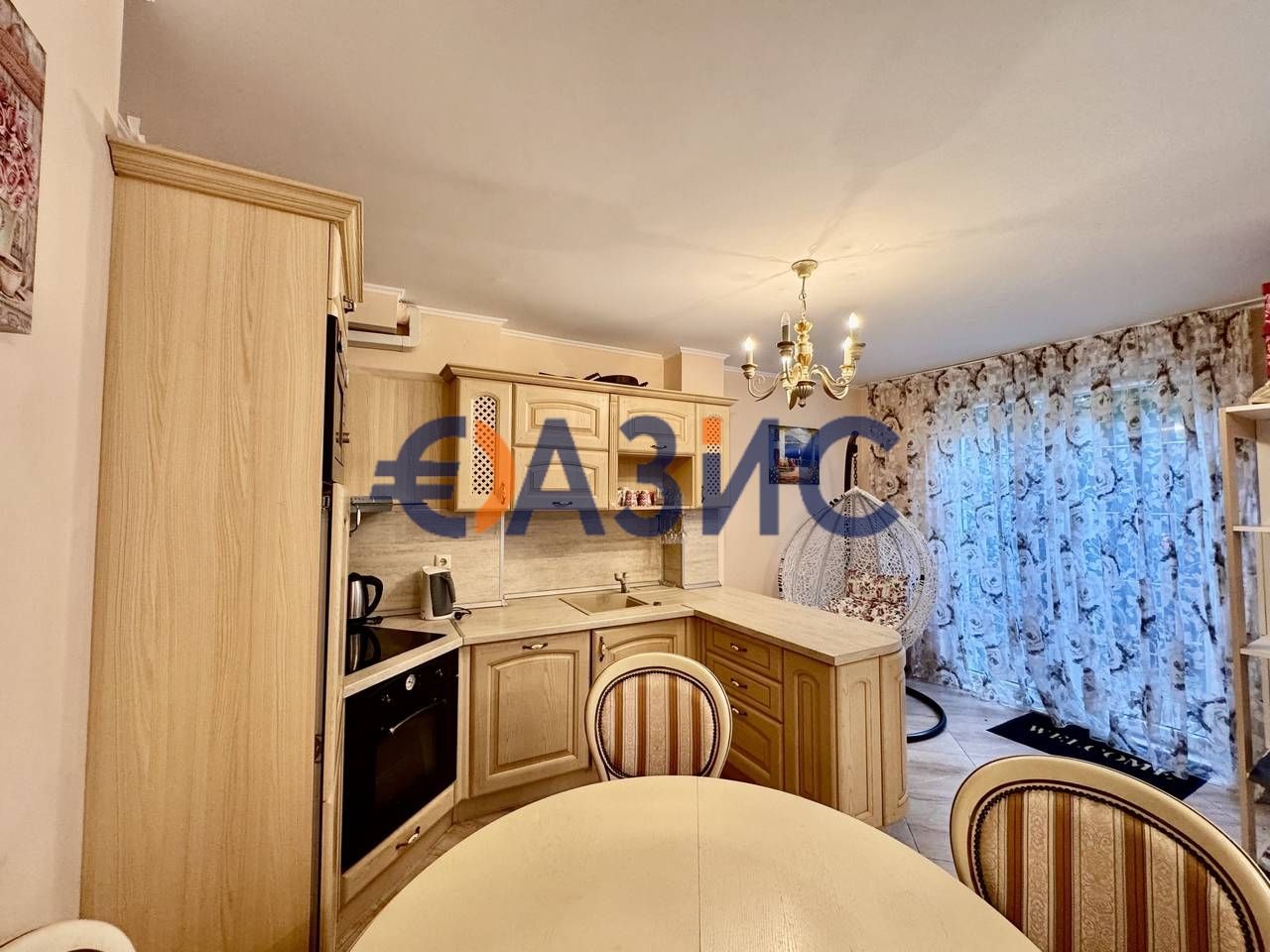 Мезонет с 2 спални в комплекс Венера Палас, 105 кв.м + 15 кв.м двор,