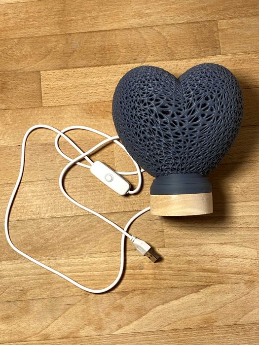 Lampa LED decorativa in forma de inima perfect pentru Valentine’s Day