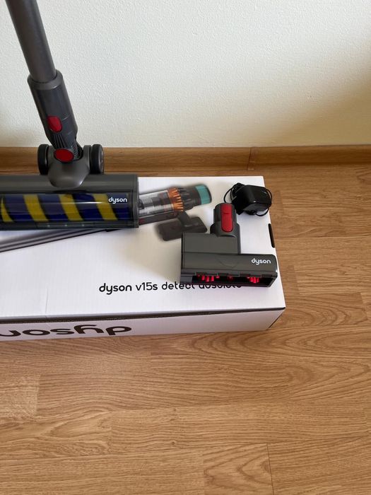 aspirator dyson v15s detect absolute/ nou / laser /