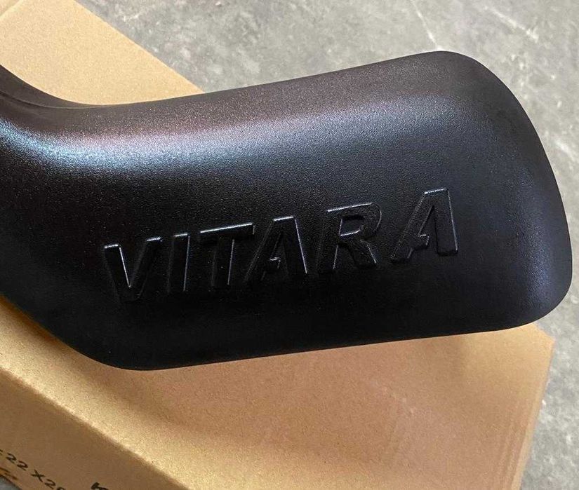 Snorkel Suzuki Vitara motor 2.0 partea dreapta cu logo Vitara