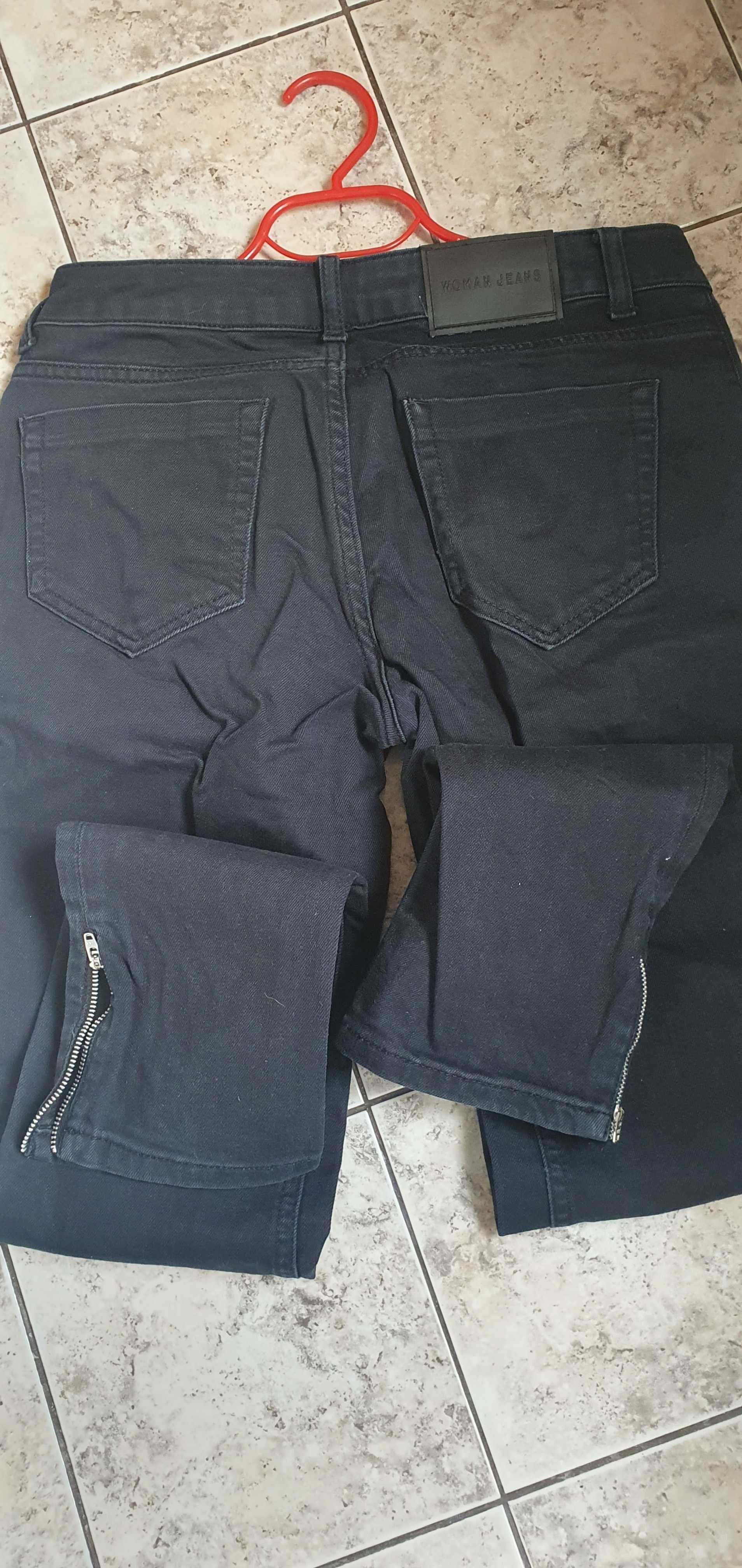 Черни дънки на Zara
