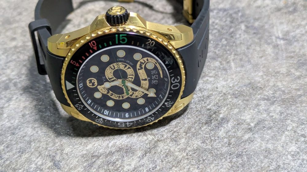 Vand ceas Gucci Dive