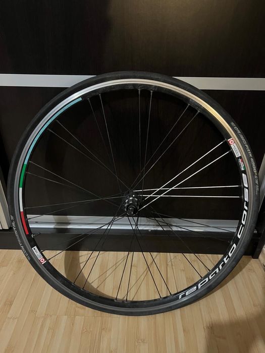 Roata spate Reparto Corse 28" de pe Bianchi Via Nirone 7 Campagnolo