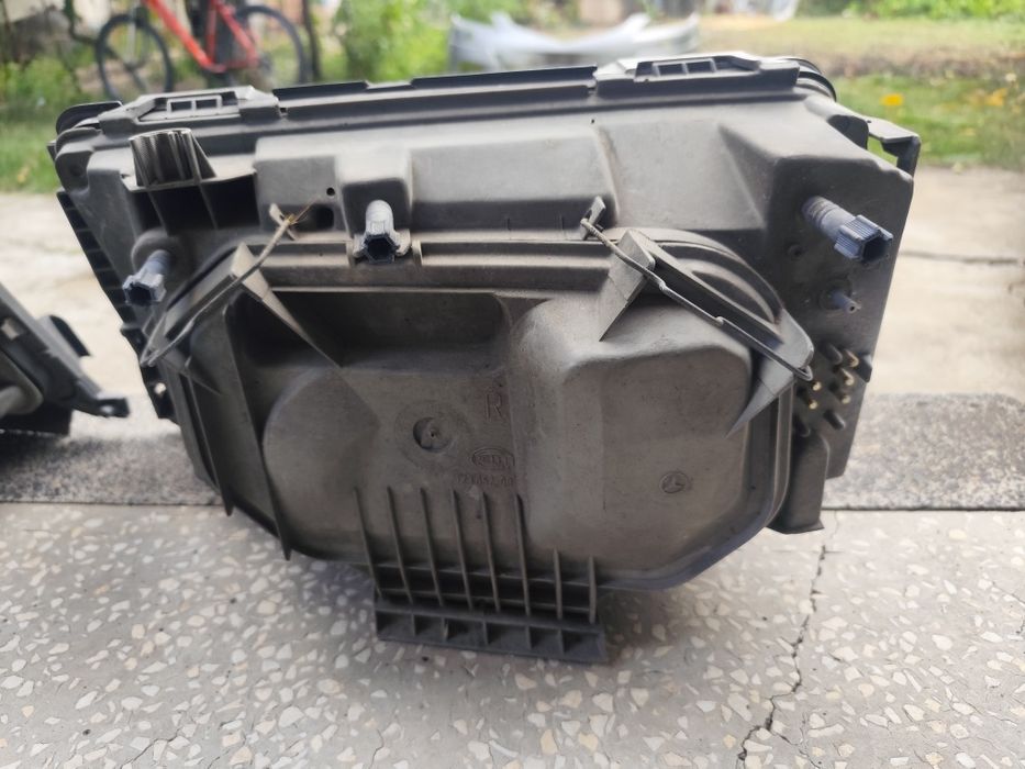 Комплект фарове с мигачи Мерцедес 124