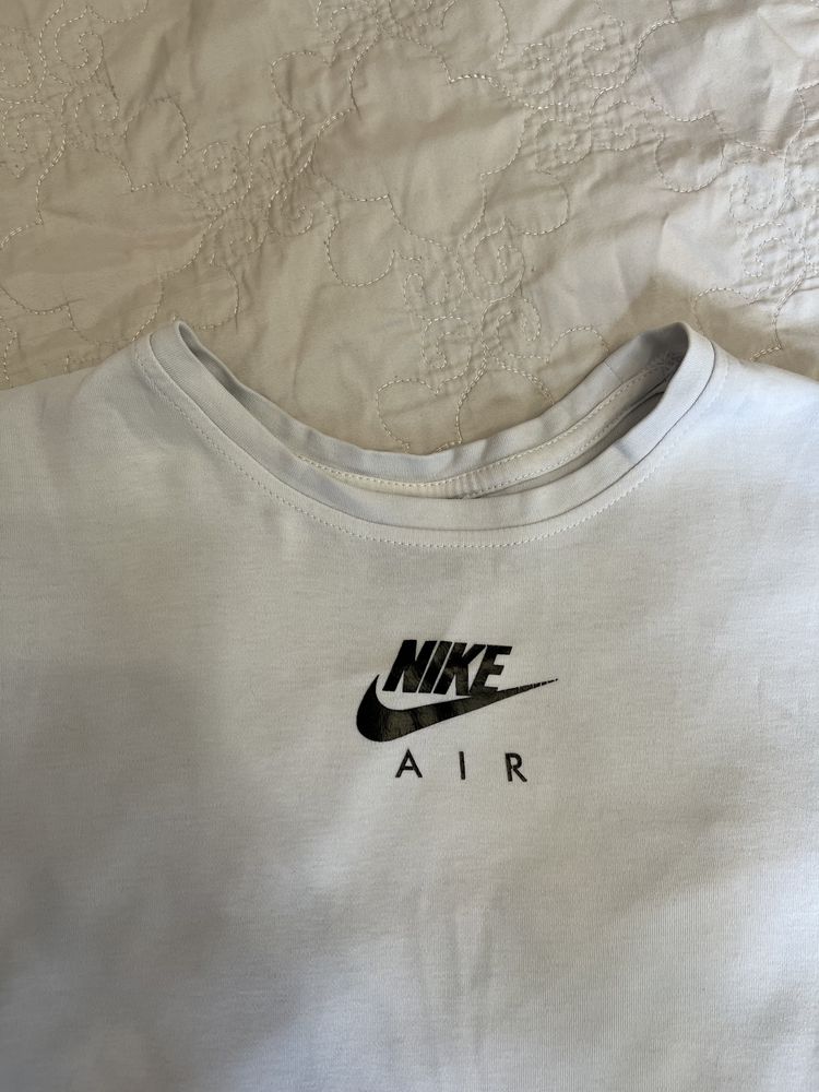 рокля Nike Air