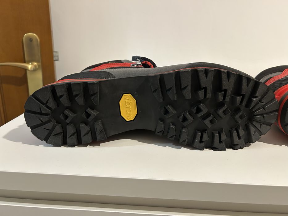 Алпийски обувки Garmont Ascent GTX - сив/червен цвят, размер 43, мъжки