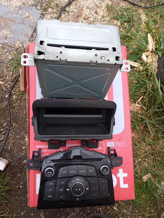 Продам магнитолу chevrolet cruze
