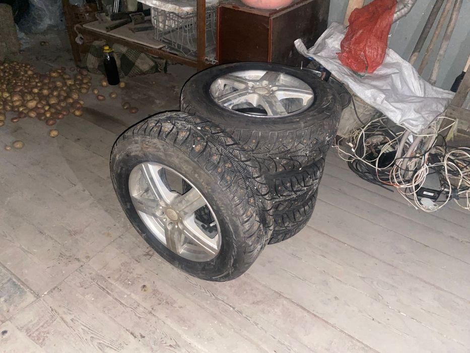 Продам зимние колеса