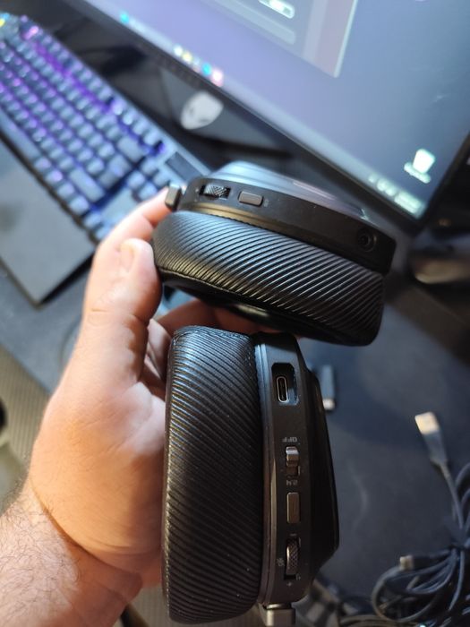Vând Căști Asus Rog Delta 2 Wireless