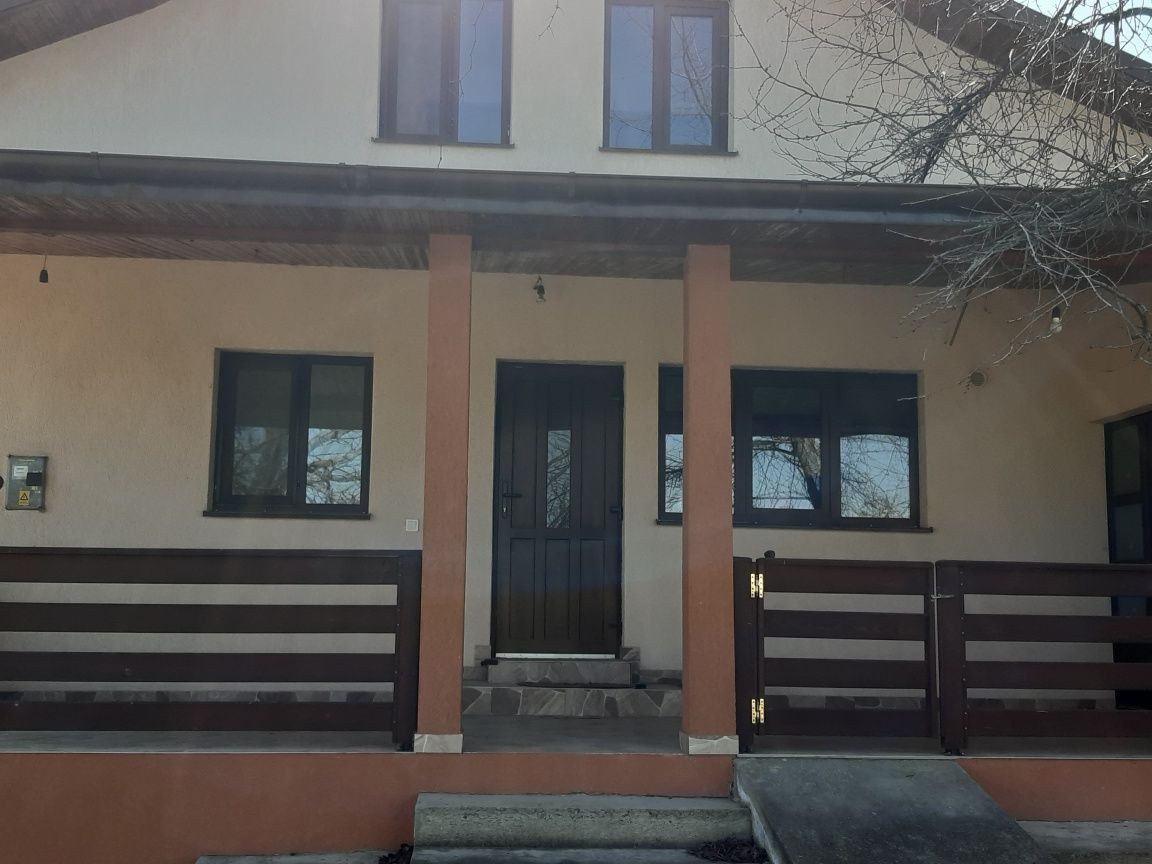 Casa de vânzare..