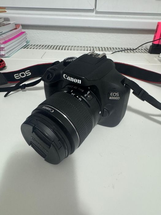 Canon 4000d cu obiectiv 18-55