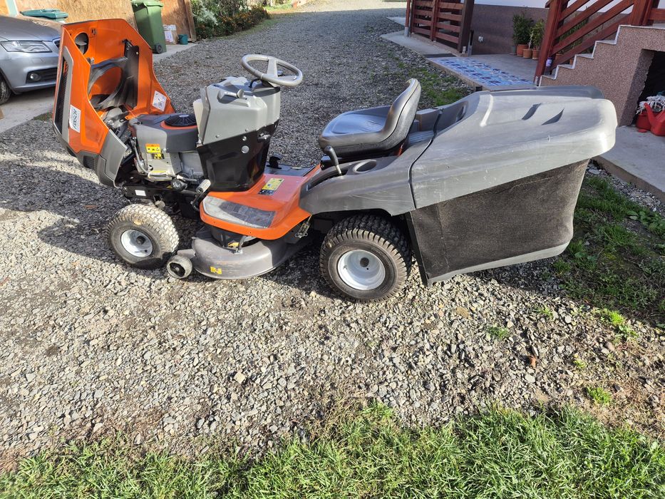 Tractoras gazon husqvarna