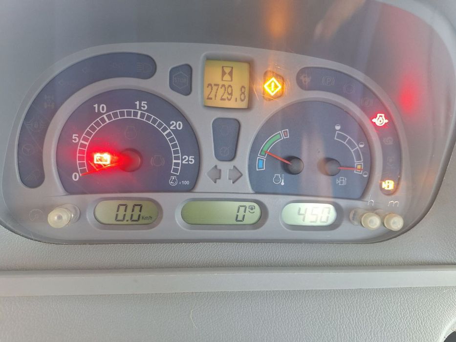 Sotadi traktor. hamma malumot telda