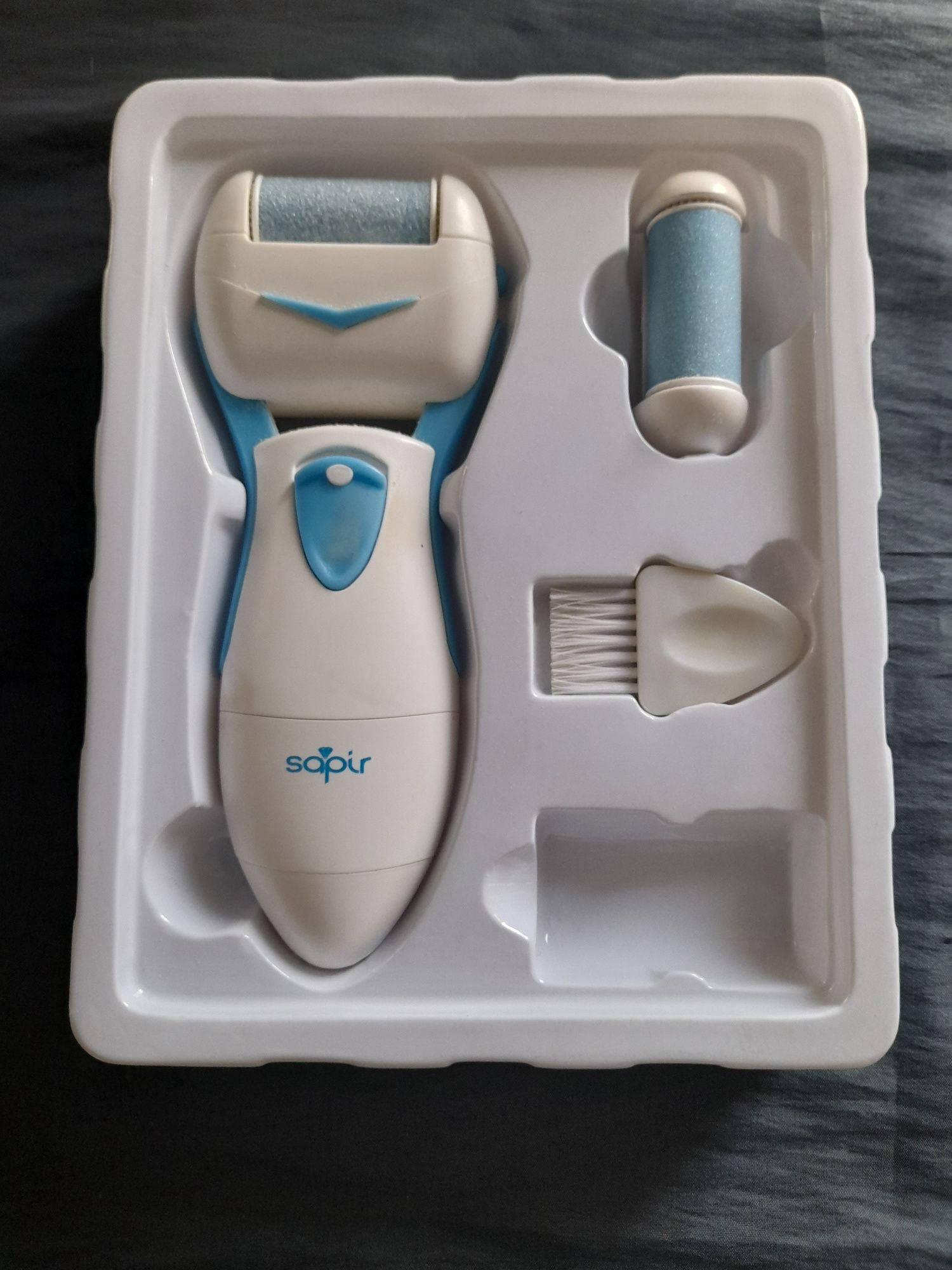 Епилатор BRAUN silkepil и електрическа пила за пети