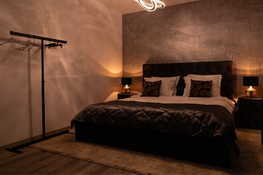 Inchiriez apartamen lux in vila chetuieli incluse