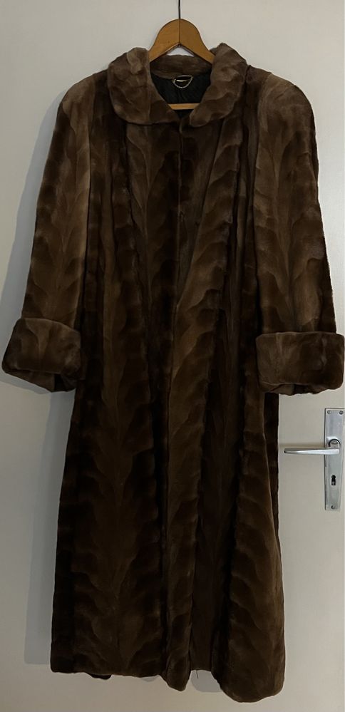 Палто от Визон (не е носено)