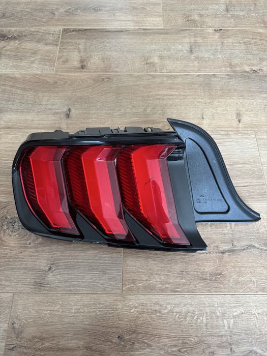 Оригинален Стоп Ford Mustang Facelift