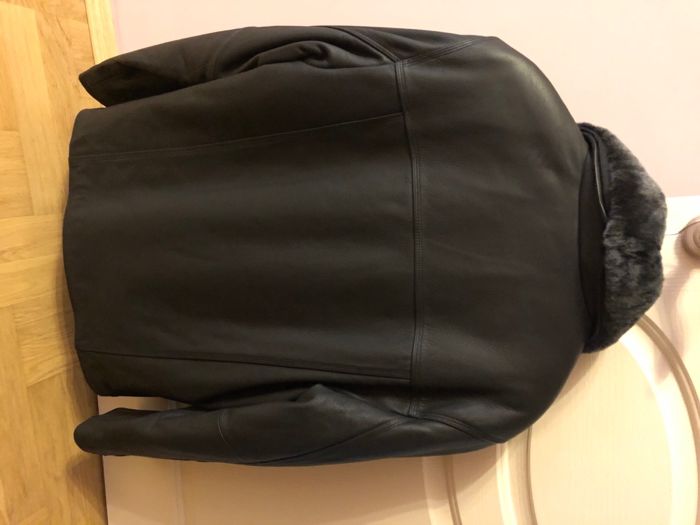 Продавам ново кожено яке с подплата