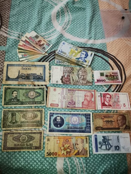 Bani vechi de vânzare