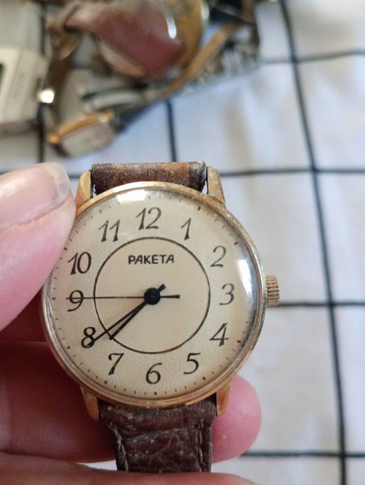 Ceasuri diferite mărci,am mult mai multe decât cele din poze