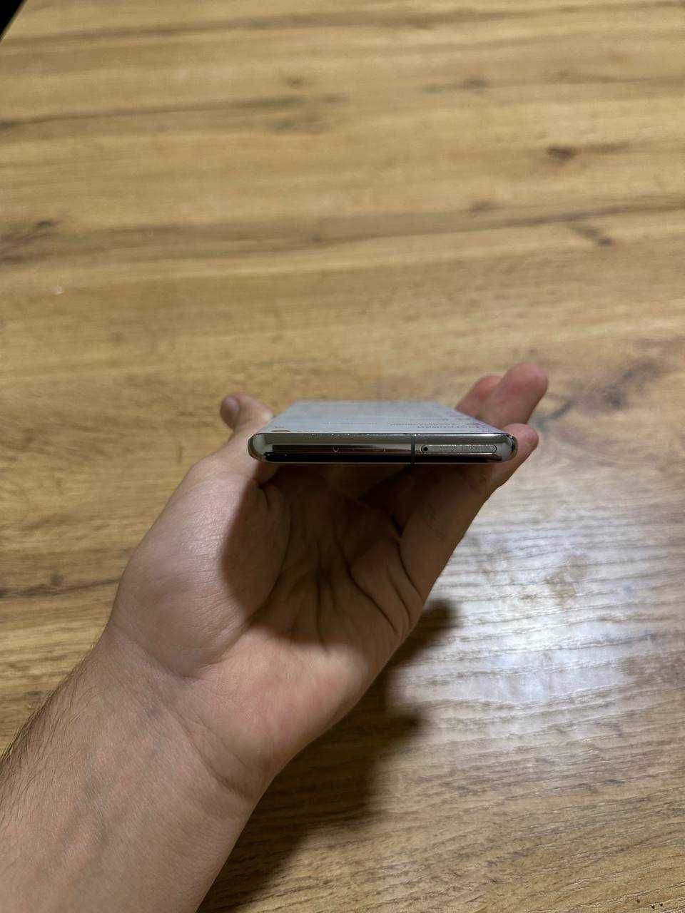 Galaxy S10 ideal holatda, aybi yoq
