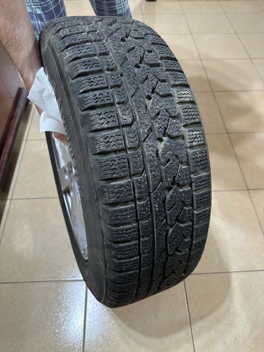 Vand 4 jante Dezent + 4 anvelope iarna Kumho 225 65 R17