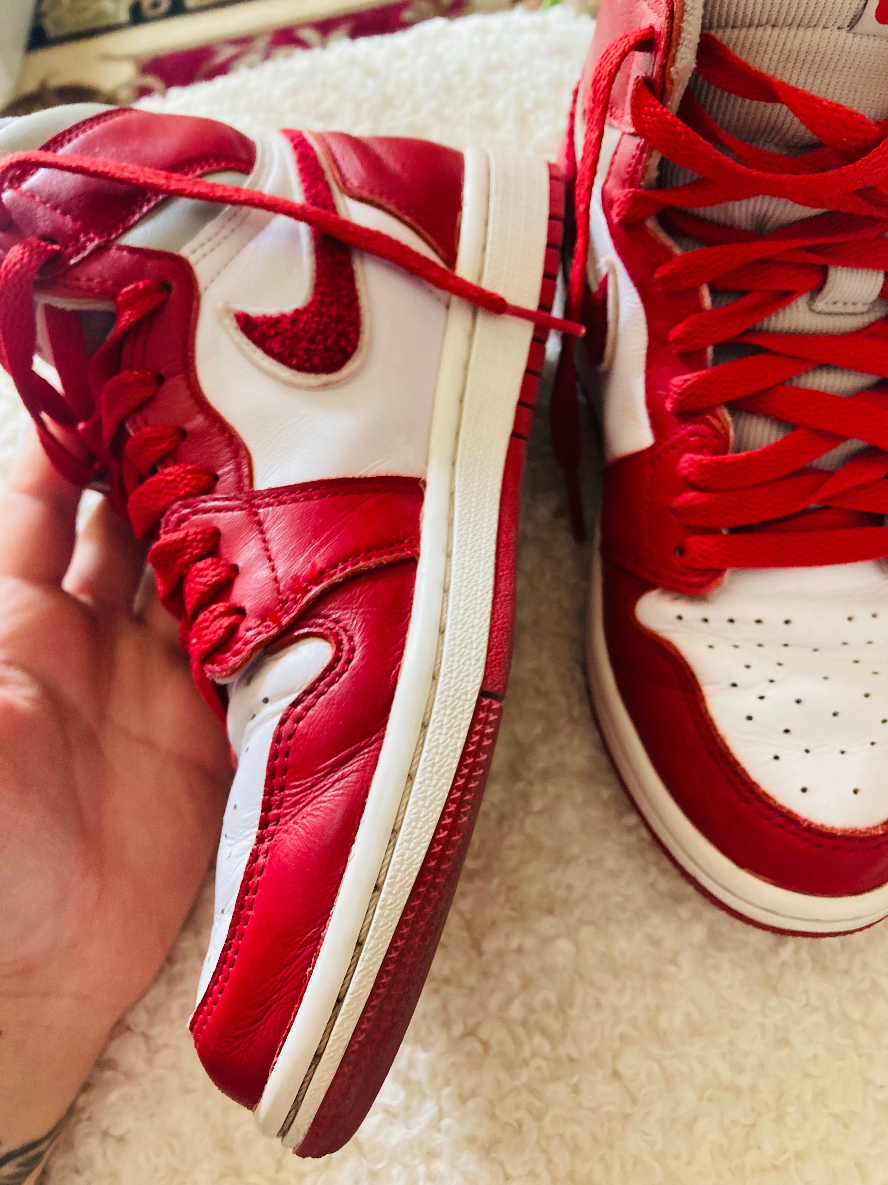 Jordan 1 mid RED