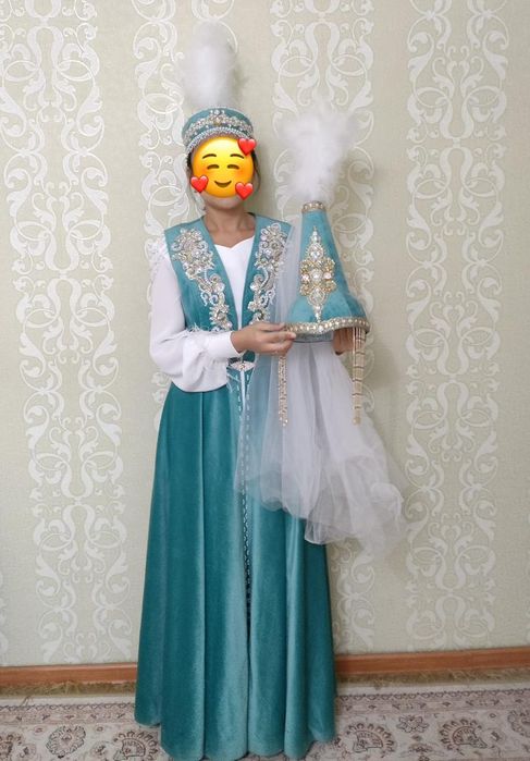 Қазақ қызының той көйлегі