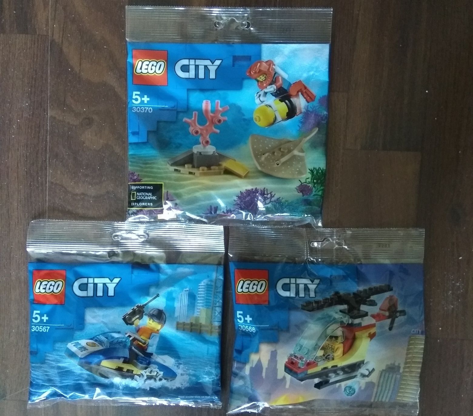 Seturi LEGO. Noi, țiplate