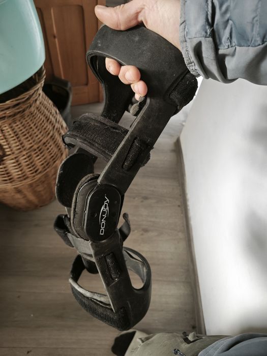 Orteza  DonJoy pentru genunchi