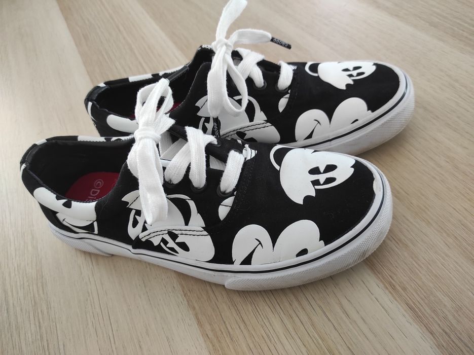 Cropp унисекс кецове Mickey Mouse н. 37
