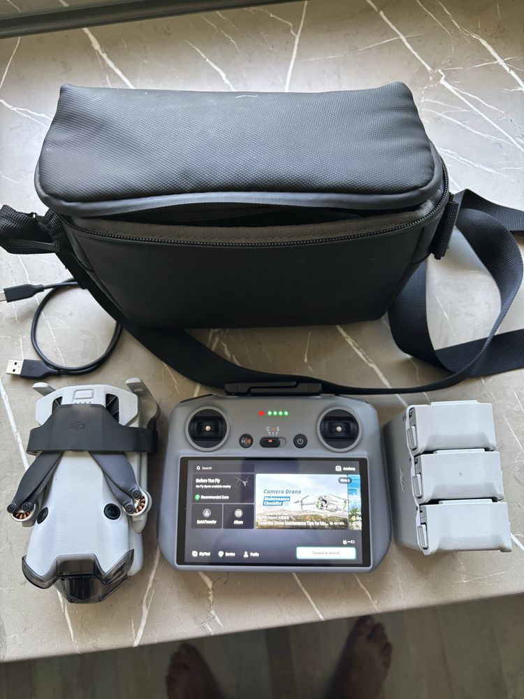 DJI mini 4 pro fly more combo