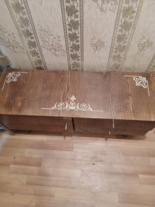Тумба в прихожую.