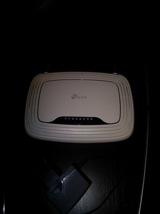 De vânzare Router wireless tp-link. Preț 35 lei.Cumpărat de 11 Luni.