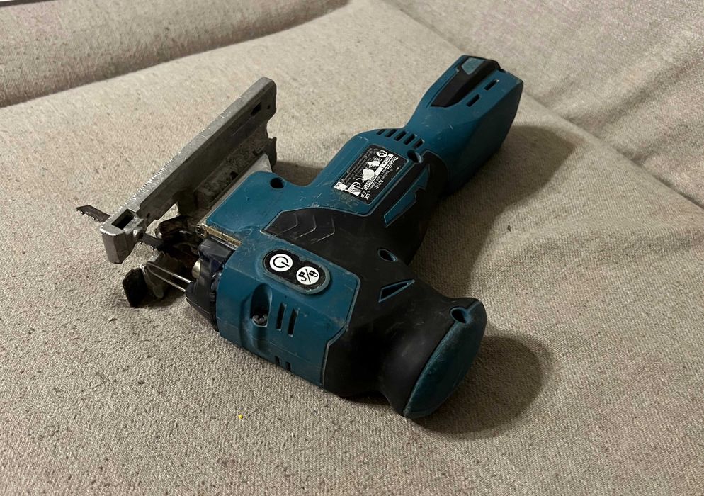 Fierastrau vertical Makita DJV181 18V BL, corp, functional brushless