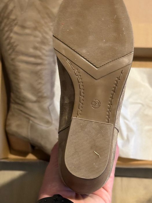 Cizme de cowboy brodate din piele întoarsă artificială