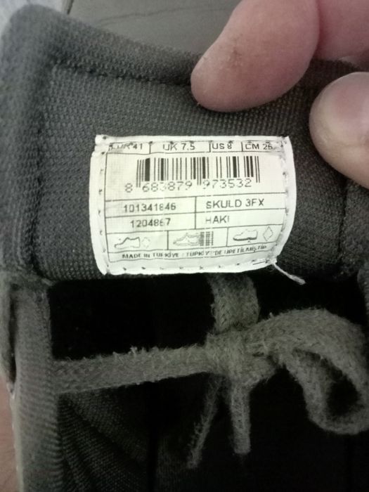 Продам кроссовки Kinetix размер 41 made in Turkey в хорошем состоянии.