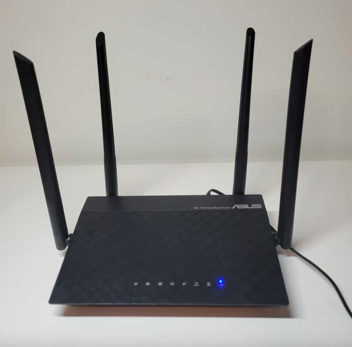 ASUS AC1200 Dual-Band Wi-Fi Router (RT-AC1200)
